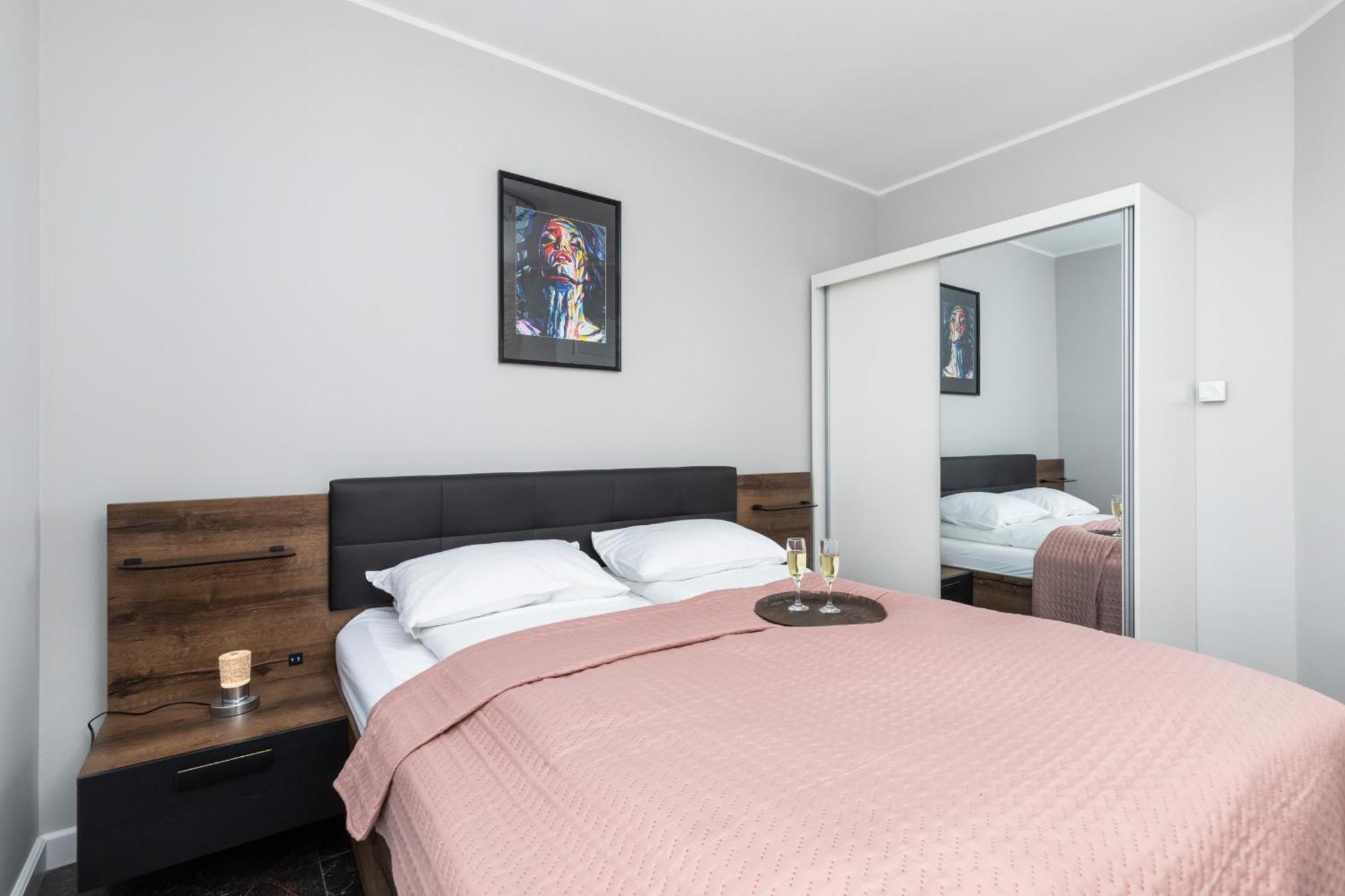 Apartamenty Nadbrzezna 250 M Do Plazy By Noclegi Renters غونسكي المظهر الخارجي الصورة